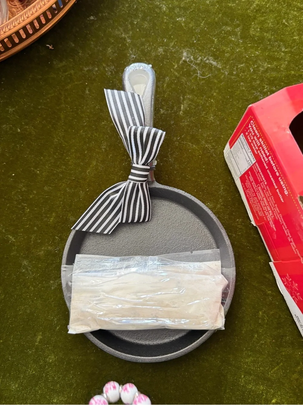 Chocolate Chip Cookie Mix Skillet Gift Set - Red Packaging